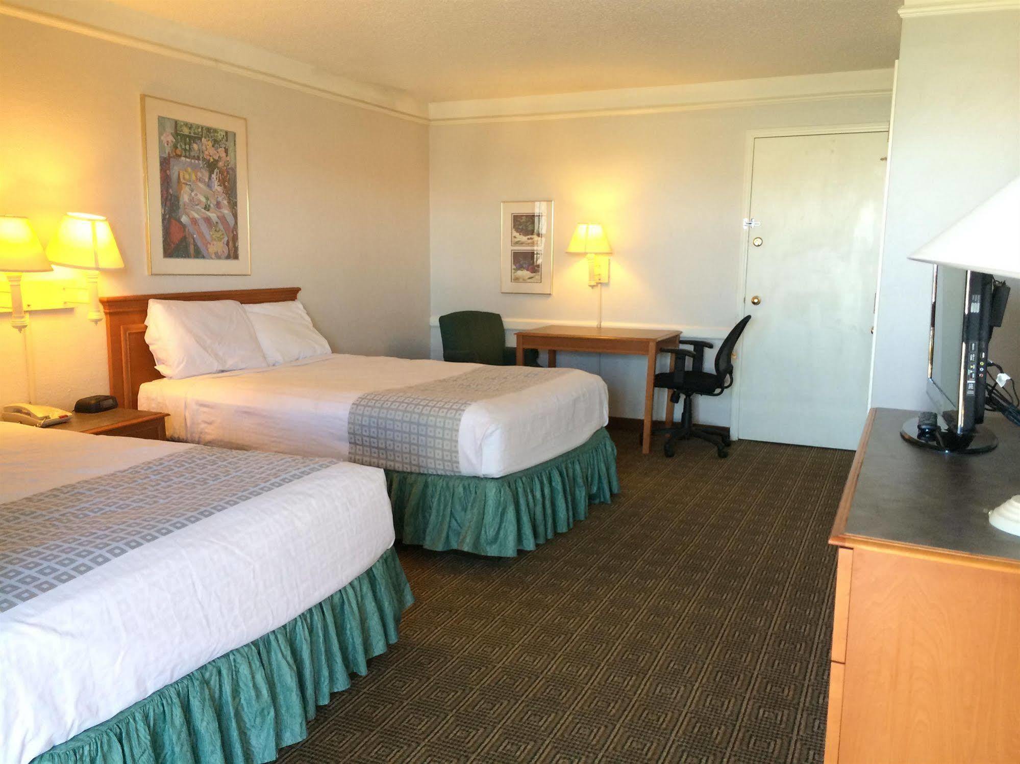 Hemp Inn Oklahoma City South Exteriör bild